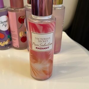 VS pure seduction radiant fragrance mist perfume